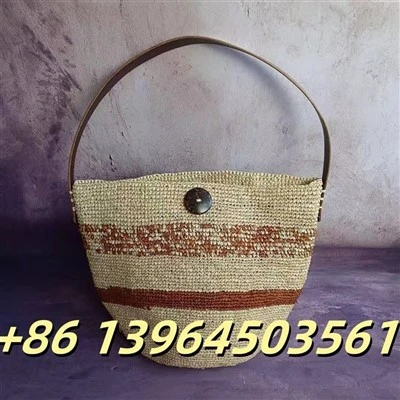 Ручний плетений плечовий мішок Raffia
