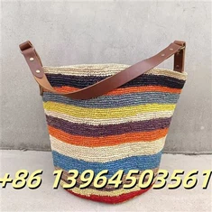 Барвисті руфійські жінці